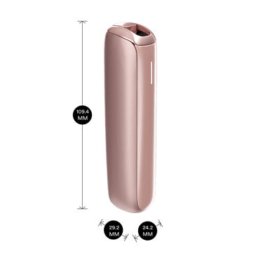Ürün ölçüleriyle birlikte gösterilen Ploom AURA Rose Gold cihazı: 10,94cm yükseklik x 2,92 cm genişlik x 2,42 cm derinlik